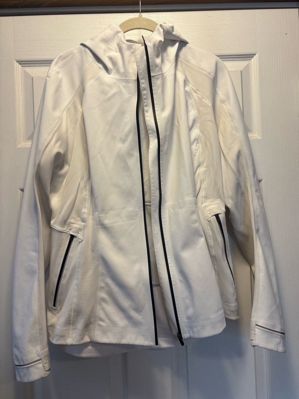 Women's Lululemon White Hooded Softshell Jacket